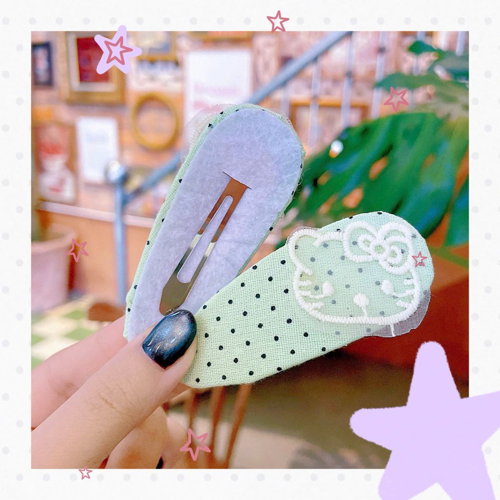 ** Set 2 kẹp chấm bi charm kitty tone pastel