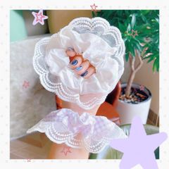 ** Scrunchies mèo dây caro tím/trắng viền ren