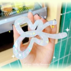 ** Kẹp càng cua xà cừ hình bướm vân đá