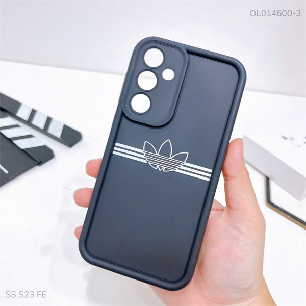 Ốp SS S23 Fe dẻo đen logo Adidas sọc ngang
