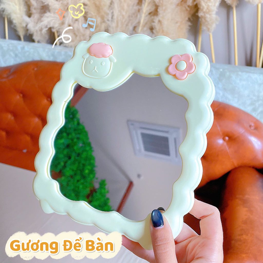 ** Gương trang điểm để bàn hình Cừu đáng yêu