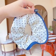 ** Scrunchies chấm bi viền jean trắng/đen