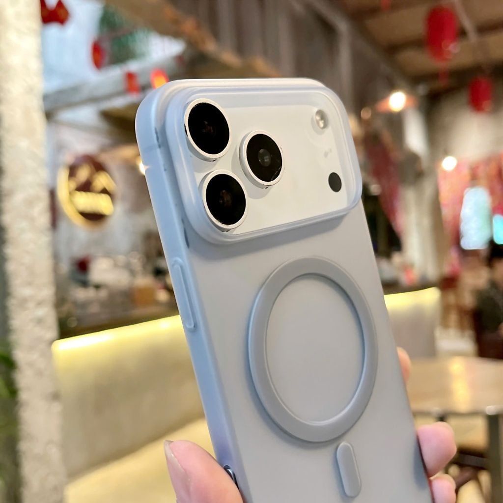 [C] ** Ốp iPhone 17 Pro Max Switcheasy siêu mỏng 0.35mm