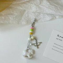 ** Dây đeo điện thoại ngựa trắng