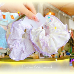 ** Set 2 Scrunchies trái tim/nơ/hoa tone tím/trắng