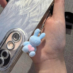 ** Dây đeo điện thoại thỏ lông xanh ôm tim hồng