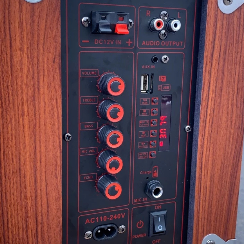 ** Loa kèm 2 mic AT T08