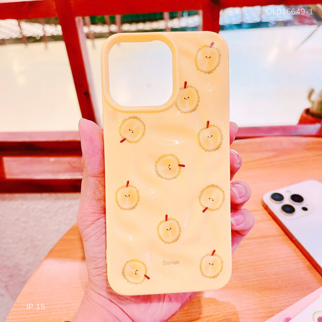 Ốp IP 15 6.1 dẻo gồ ghề trái cây