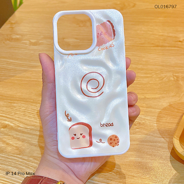 Ốp IP 14 Pro Max dẻo gồ ghề nền kem Cookie Bread