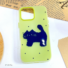 Ốp IP 15 Pro 2 lớp mèo đen chấm bi