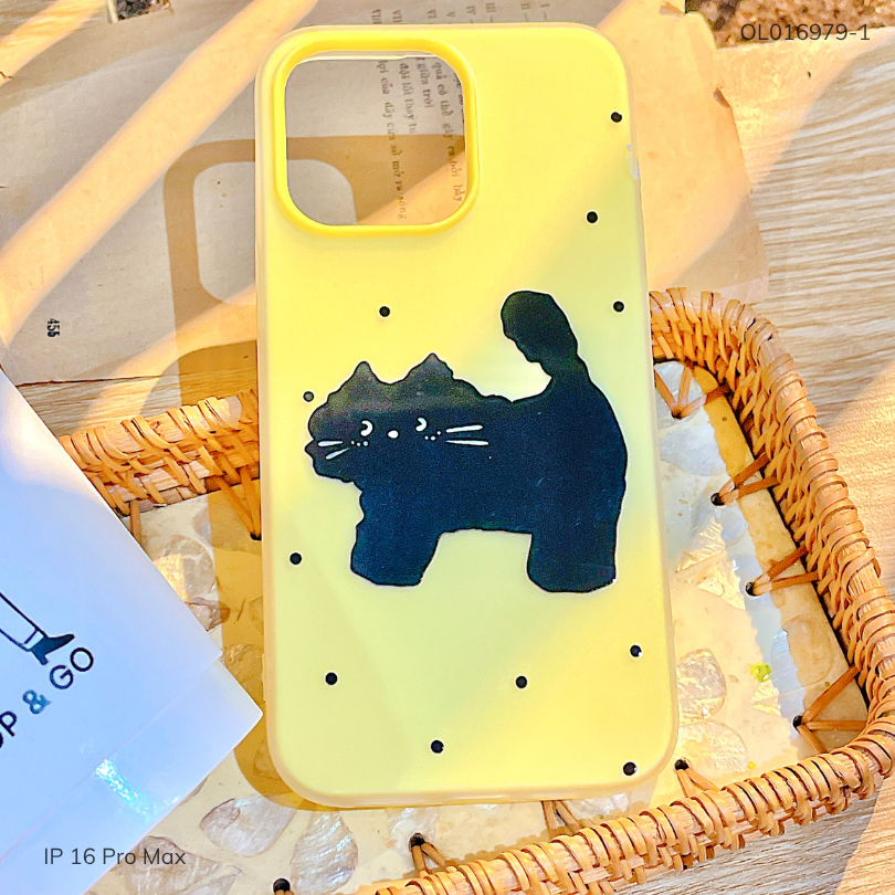 Ốp IP 16 Pro Max 2 lớp mèo đen chấm bi
