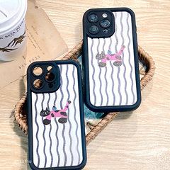 Ốp IP 13 Pro dẻo mèo đen sọc gợn sóng viền nổi đen