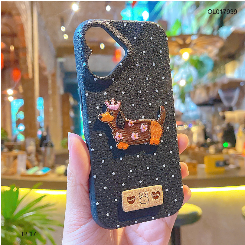 ** Ốp IP 17 vân sần chấm bi đính cún thêu