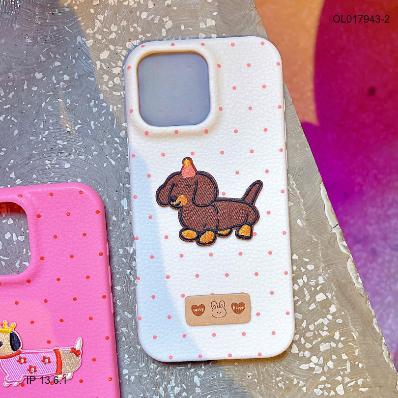 ** Ốp IP 13 6.1 vân sần chấm bi đính cún thêu