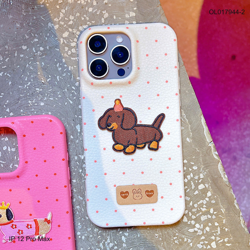** Ốp IP 12 Pro Max vân sần chấm bi đính cún thêu