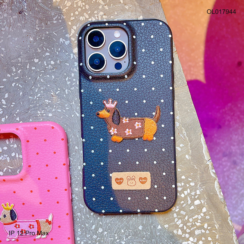 ** Ốp IP 12 Pro Max vân sần chấm bi đính cún thêu