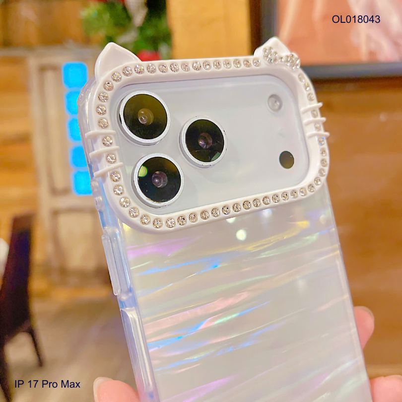 ** Ốp IP 17 Pro Max lưng thạch anh viền Kitty đính đá