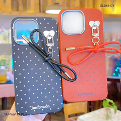 ỐP IP 14 Plus/15 Plus vân sần chấm bi charm nơ dây