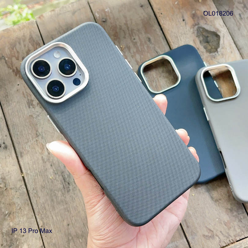 ** Ốp IP 13 Pro Max vân sần trơn camera bạc