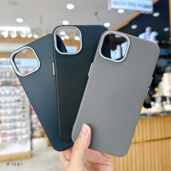 ** Ốp IP 13 6.1 vân sần trơn camera bạc