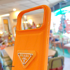 ** ỐP IP 17 Pro Max vân da phồng Prada