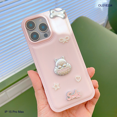 ** Ốp IP 15 Pro Max vân da phồng nền hồng charm nổi Mèo Happy