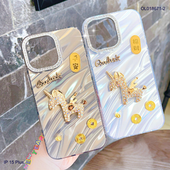 Ốp IP 15 Plus vân ánh sóng charm ngựa đính đá