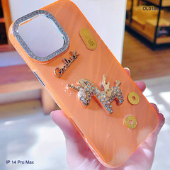 Ốp IP 14 Pro Max vân ánh sóng charm ngựa đính đá
