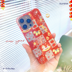 Ốp IP 15 Pro Max caro nền đỏ ngựa cute và cherry