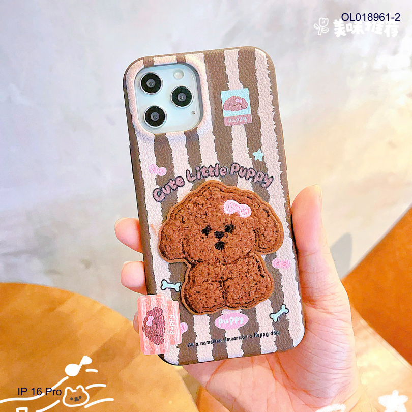 ** Ốp IP 16 Pro vân sần đính charm thêu