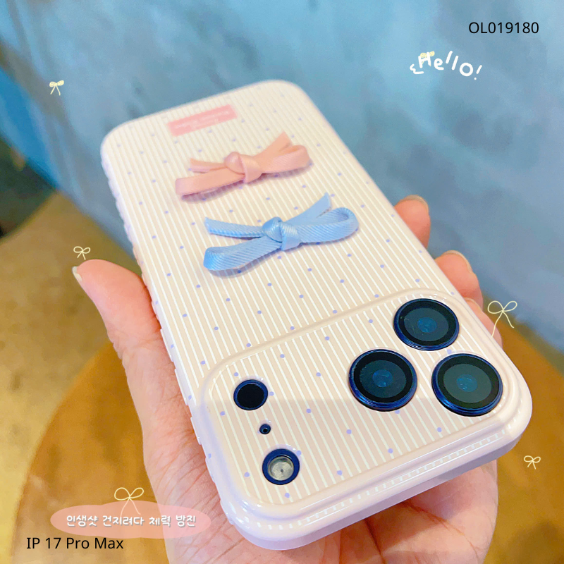 ** Ốp IP 17 Pro Max dẻo hồng chấm bi xanh đính nơ hồng xanh