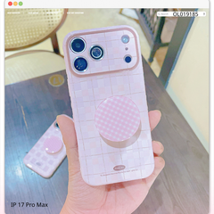 Ốp IP 17 Pro Max dẻo hồng kèm pop caro hồng