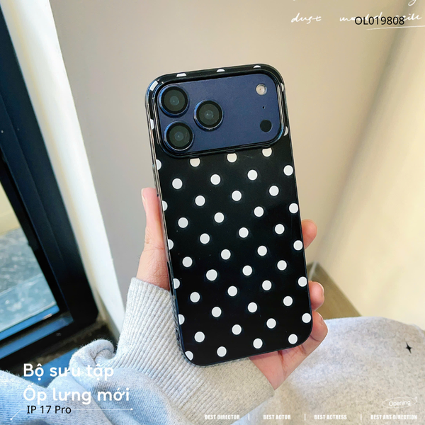 Ốp iPhone 17 Pro dẻo đen chấm bi trắng
