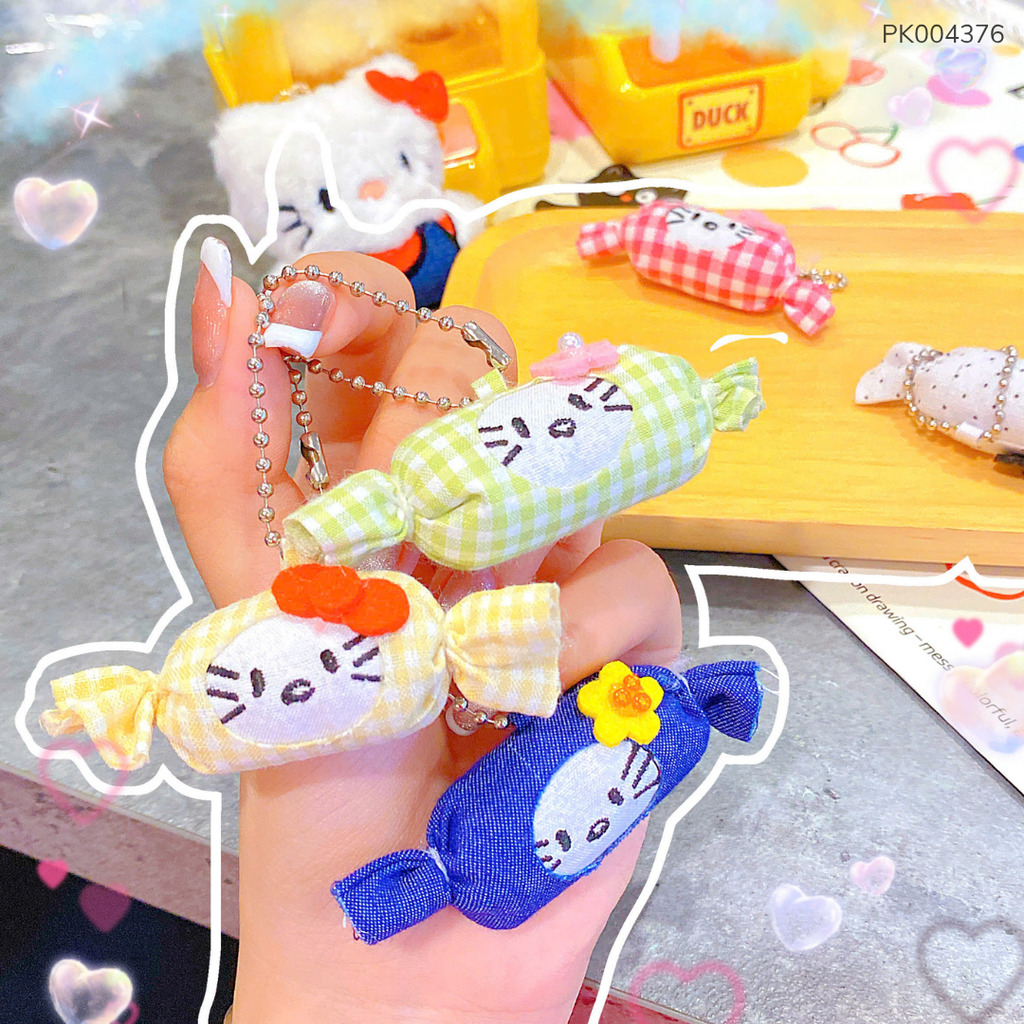 ** Móc khóa bông kẹo Hello Kitty