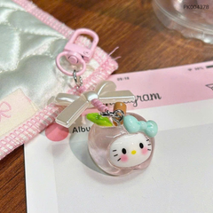 ** Móc khóa quả táo mặt Kitty nhiều màu