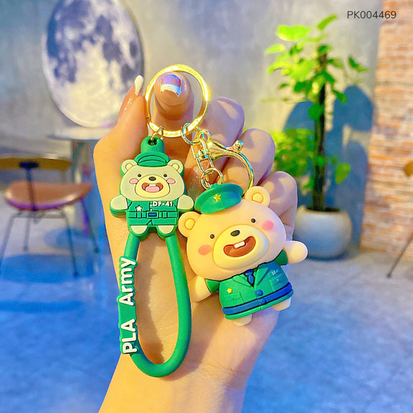 ** Móc khóa chuột quân đội xanh lá