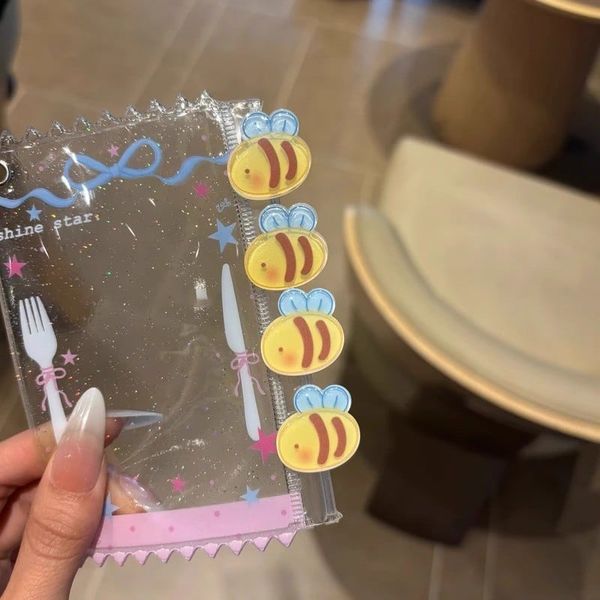 ** Set 2 kẹp tóc con ong