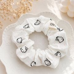 ** Scrunchies trắng kitty chấm bi nhí