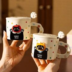 ** Ly sứ mèo đen nón đỏ Lucky Mzao tay cầm/muỗng 380ml