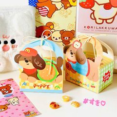 ** Hộp quà giấy kèm dây thắc nơ nhiều hình