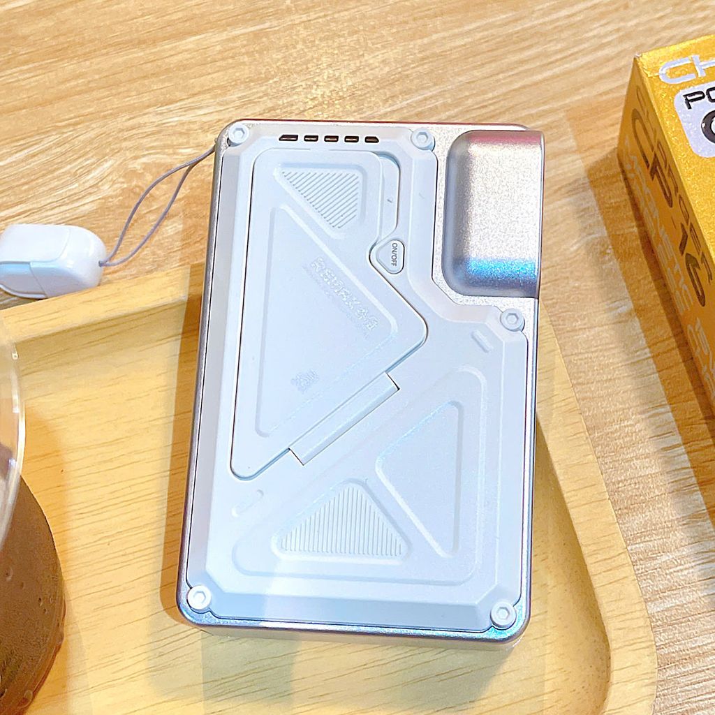 PDP không dây Remax CP16 10.000mAh 35W AC