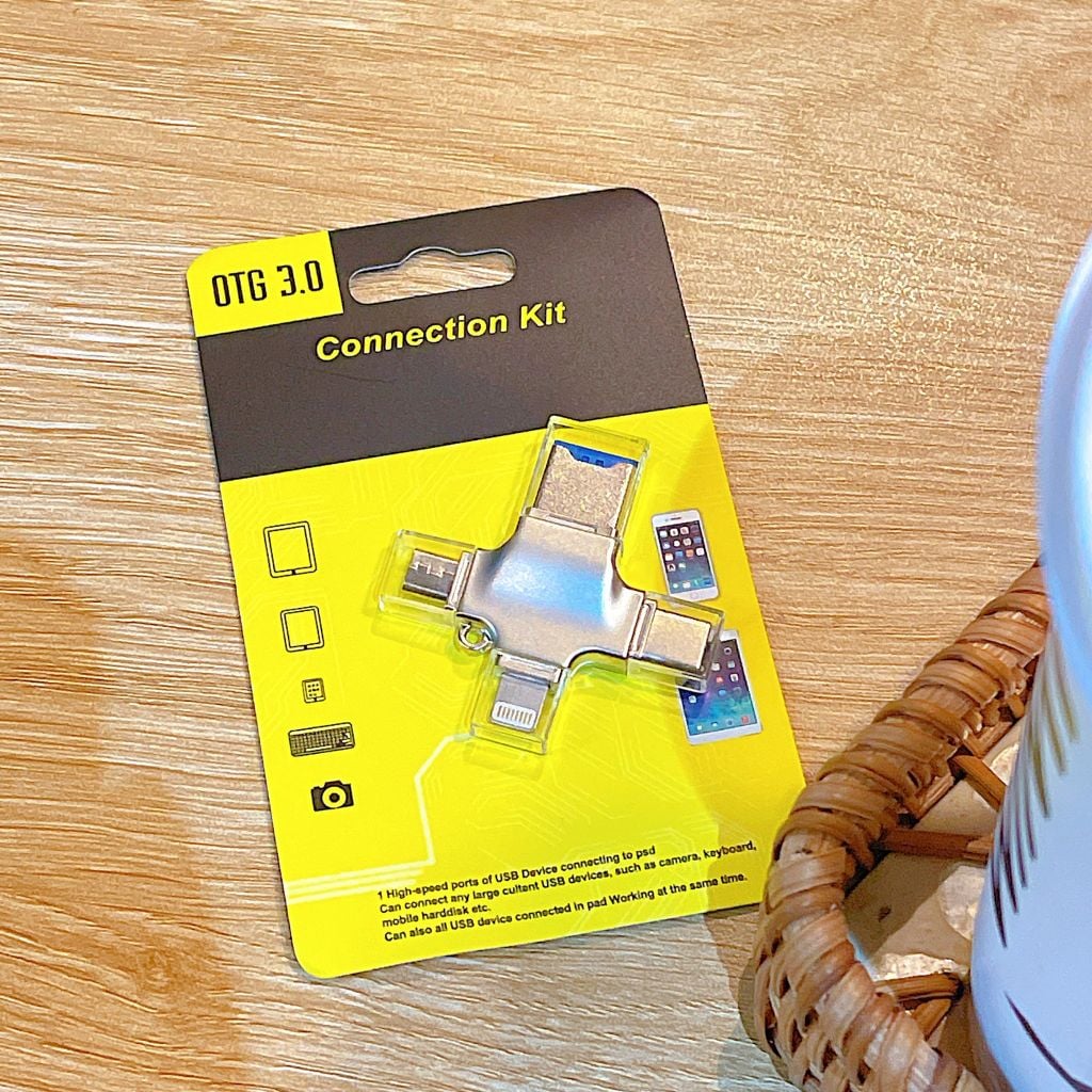 ** Đọc thẻ đa năng 4 in 1