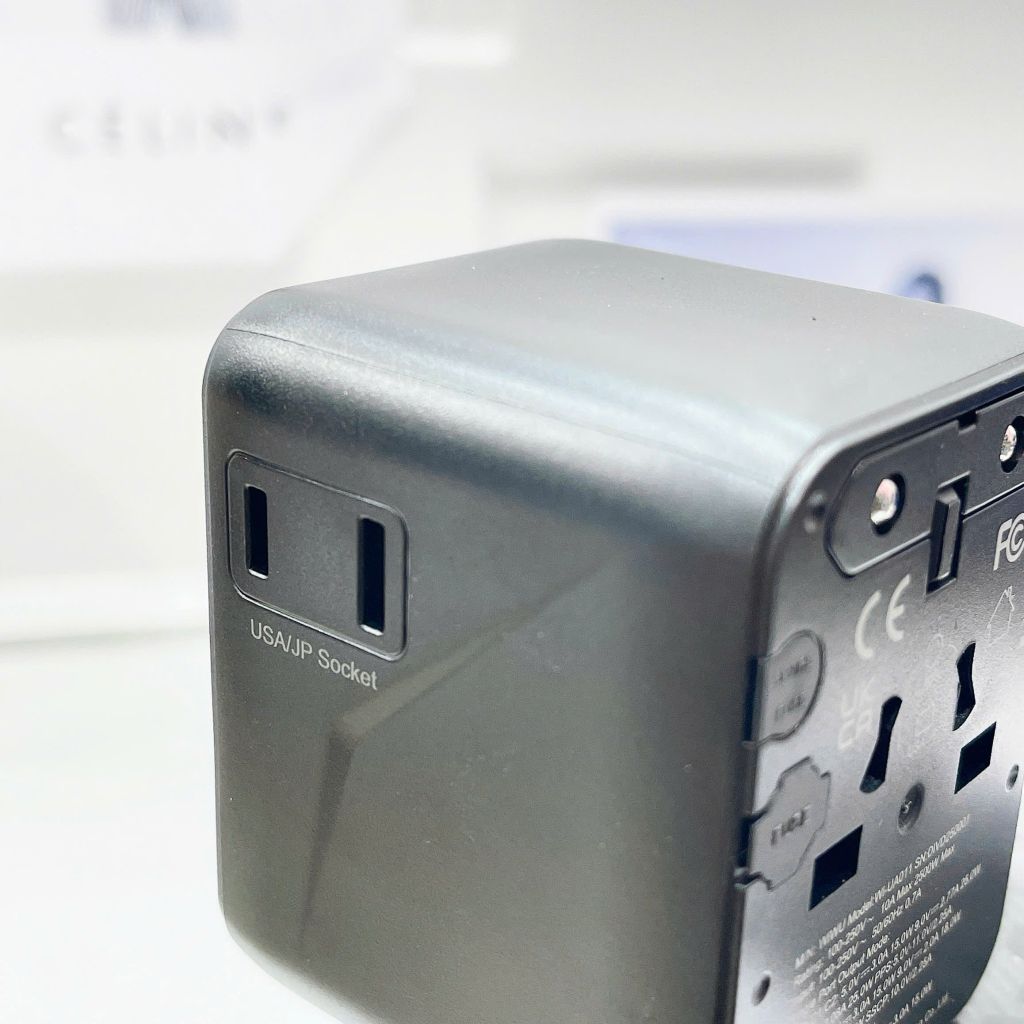 ** Cóc sạc du lịch Wiwu UA011 U 2C 25W