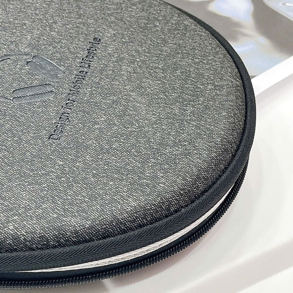 ** Hộp đựng Headphone AirPods Max