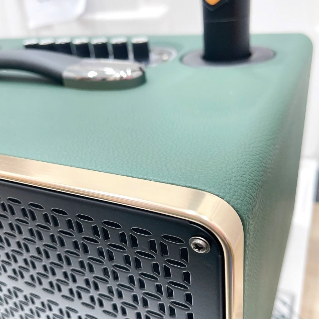 ** Loa Bluetooth kèm 2 mic Azpro D336