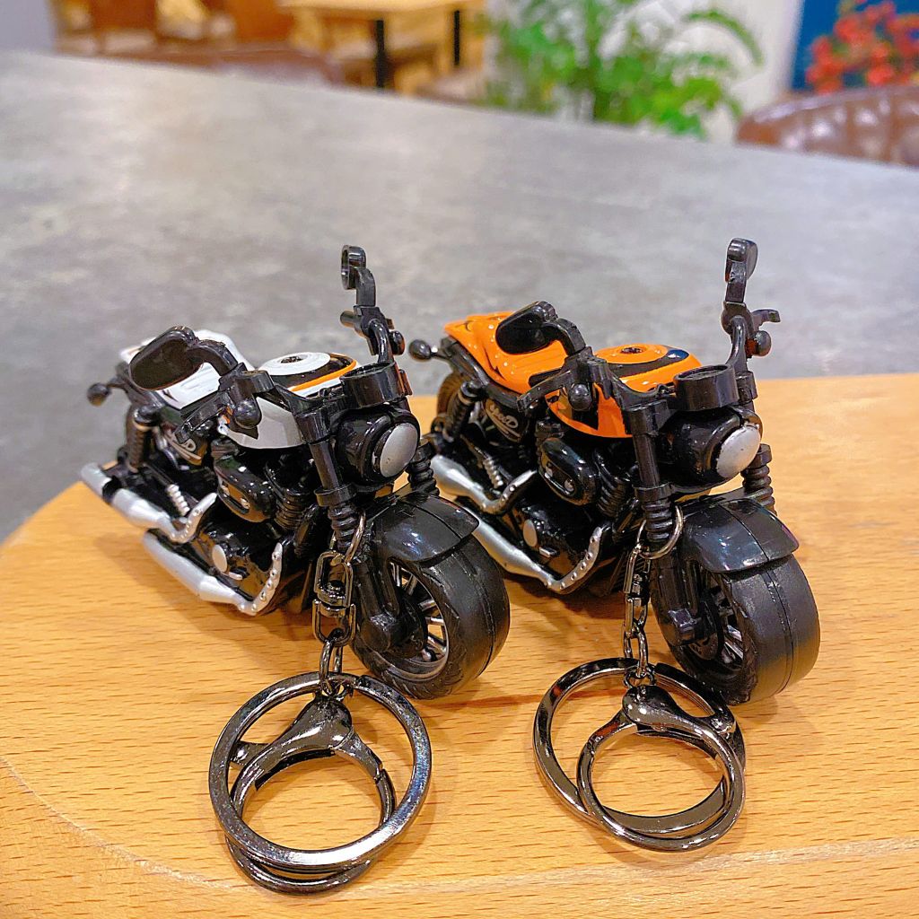 ** Móc khóa xe moto