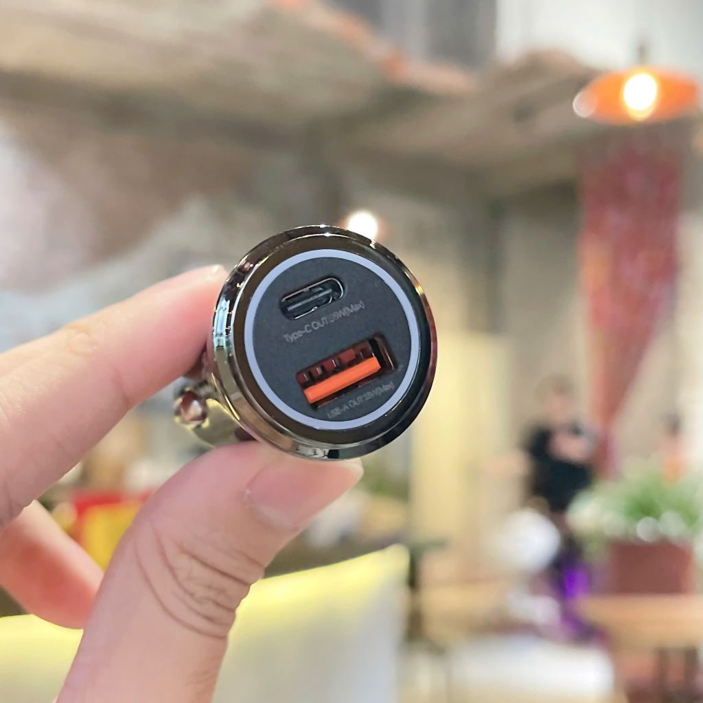 Sạc xe hơi Remax CC05 1U 1C 54W có Bluetooth