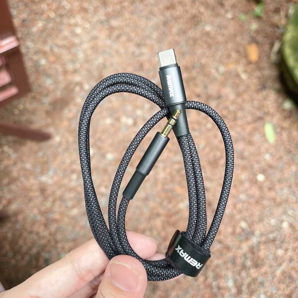 Chuyển Type C sang 3.5mm Remax C26 1.2m