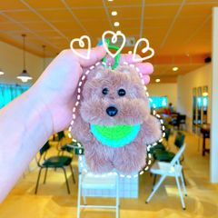 ** Móc khóa cún đeo yếm len lông nâu