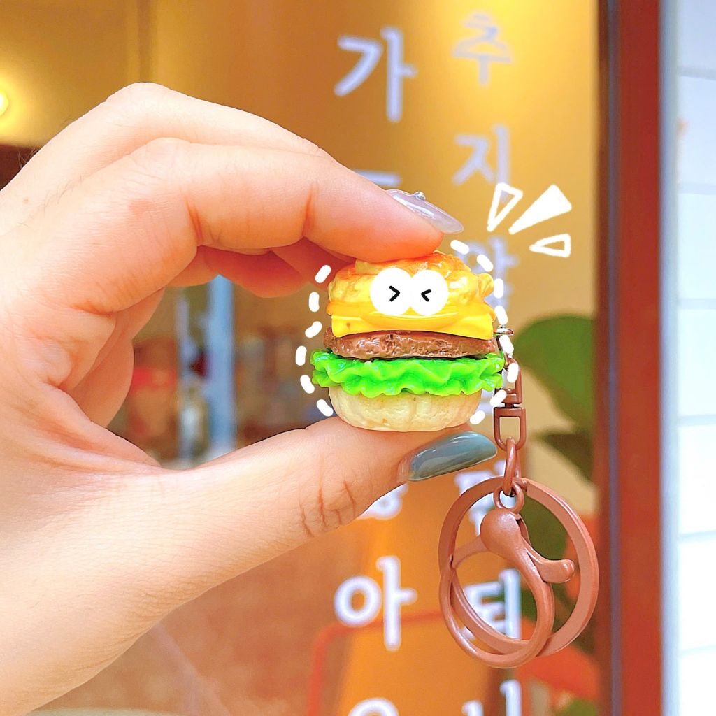 ** Móc khóa burger phô mai dây nâu